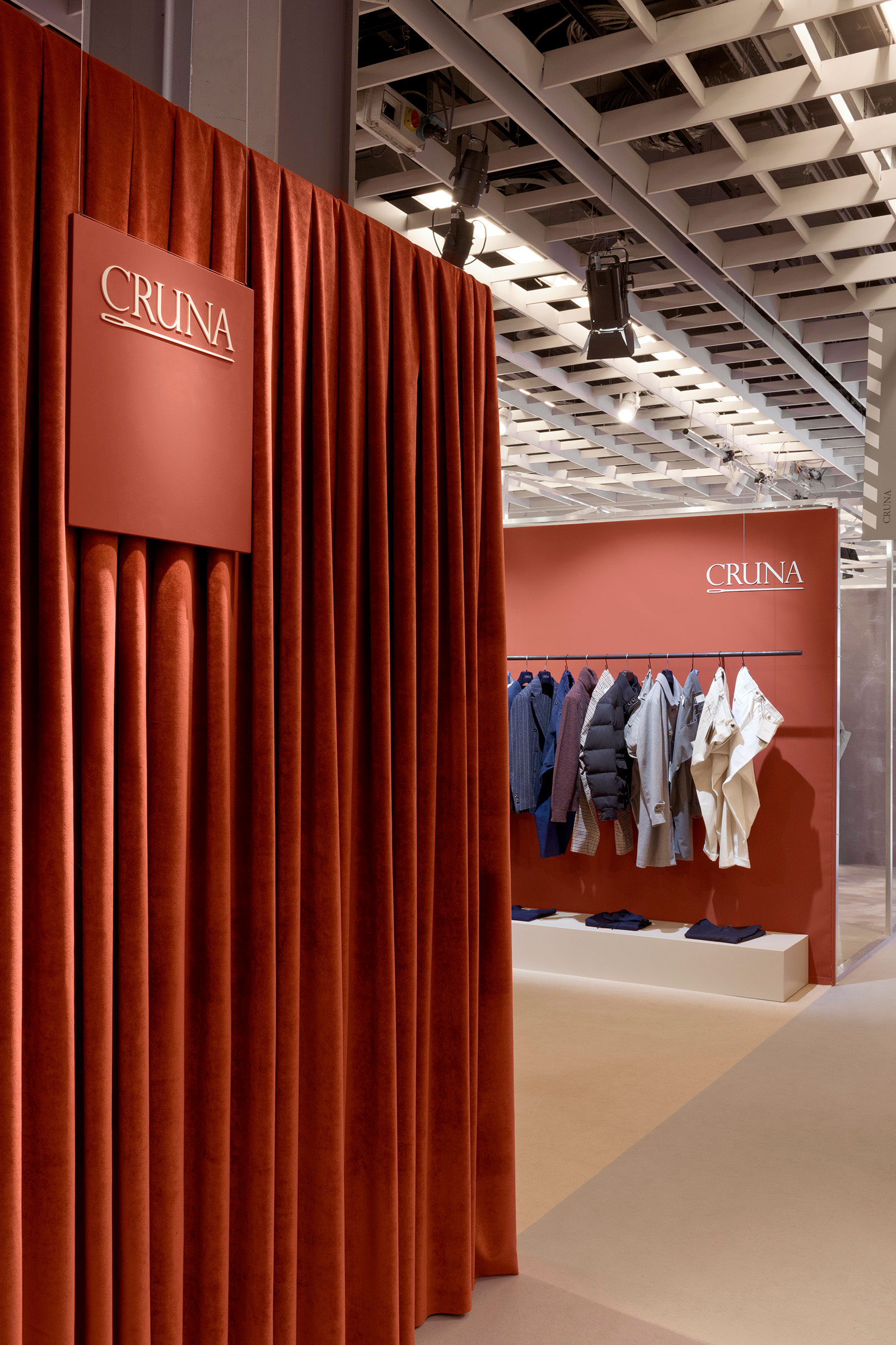 Cruna, Pitti Uomo 97, Fiera, Stand, Florence, Allestimento, Interior Design, Deferrari Modesti