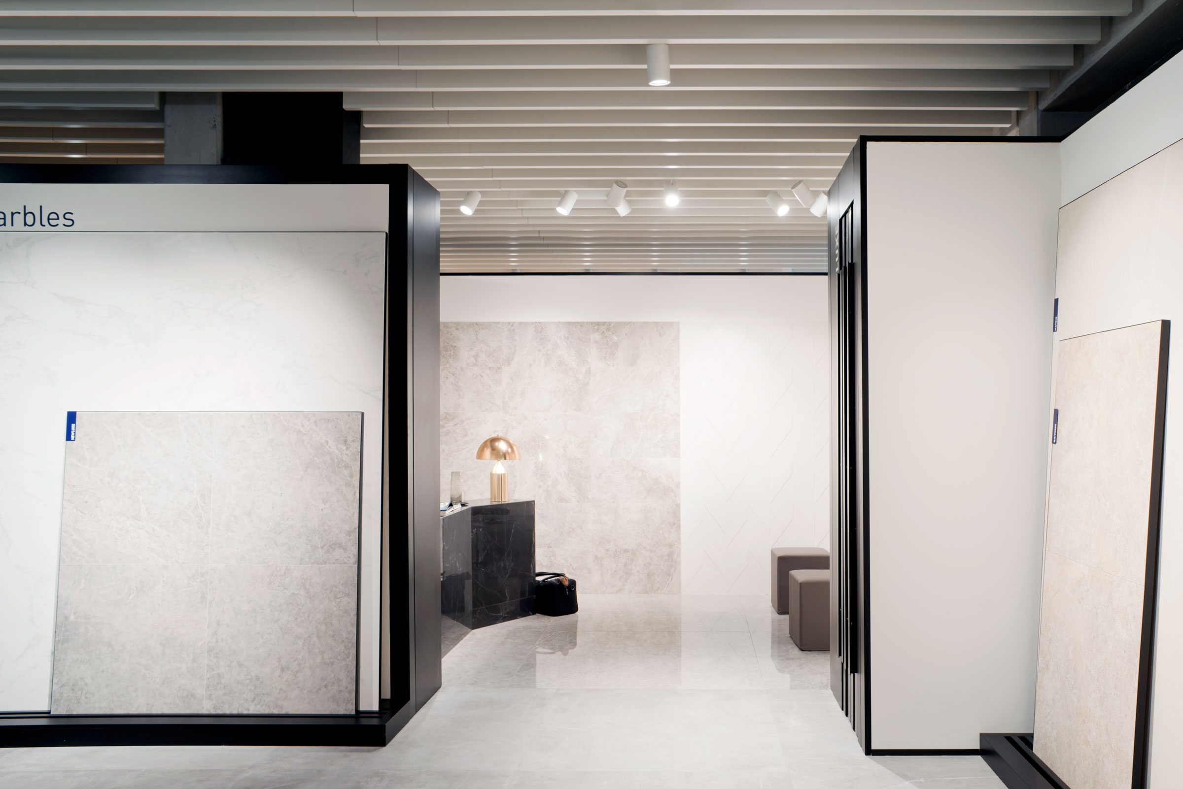 Marca Corona, showroom, sala mostra, interior design, sassuolo, firenze, deferrari modesti
