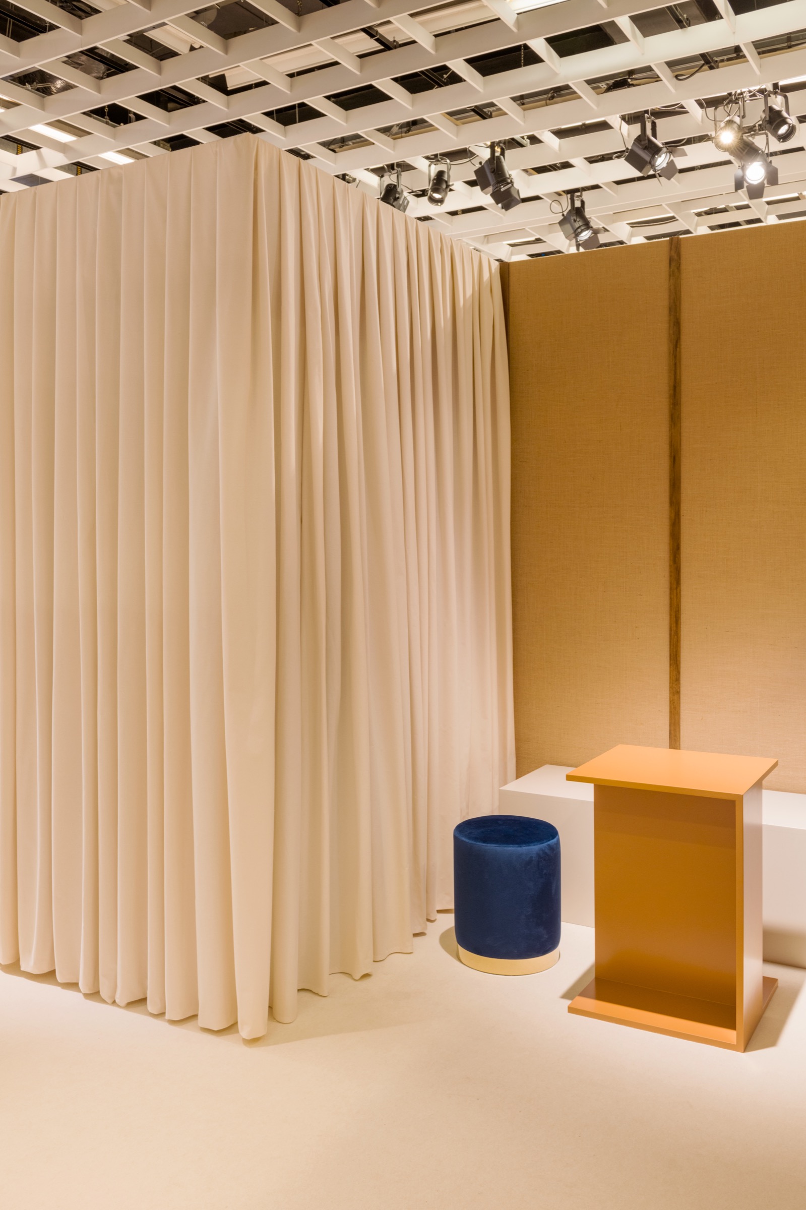 Cruna, Pitti Uomo, 2022, Allestimento, Deferrari Modesti