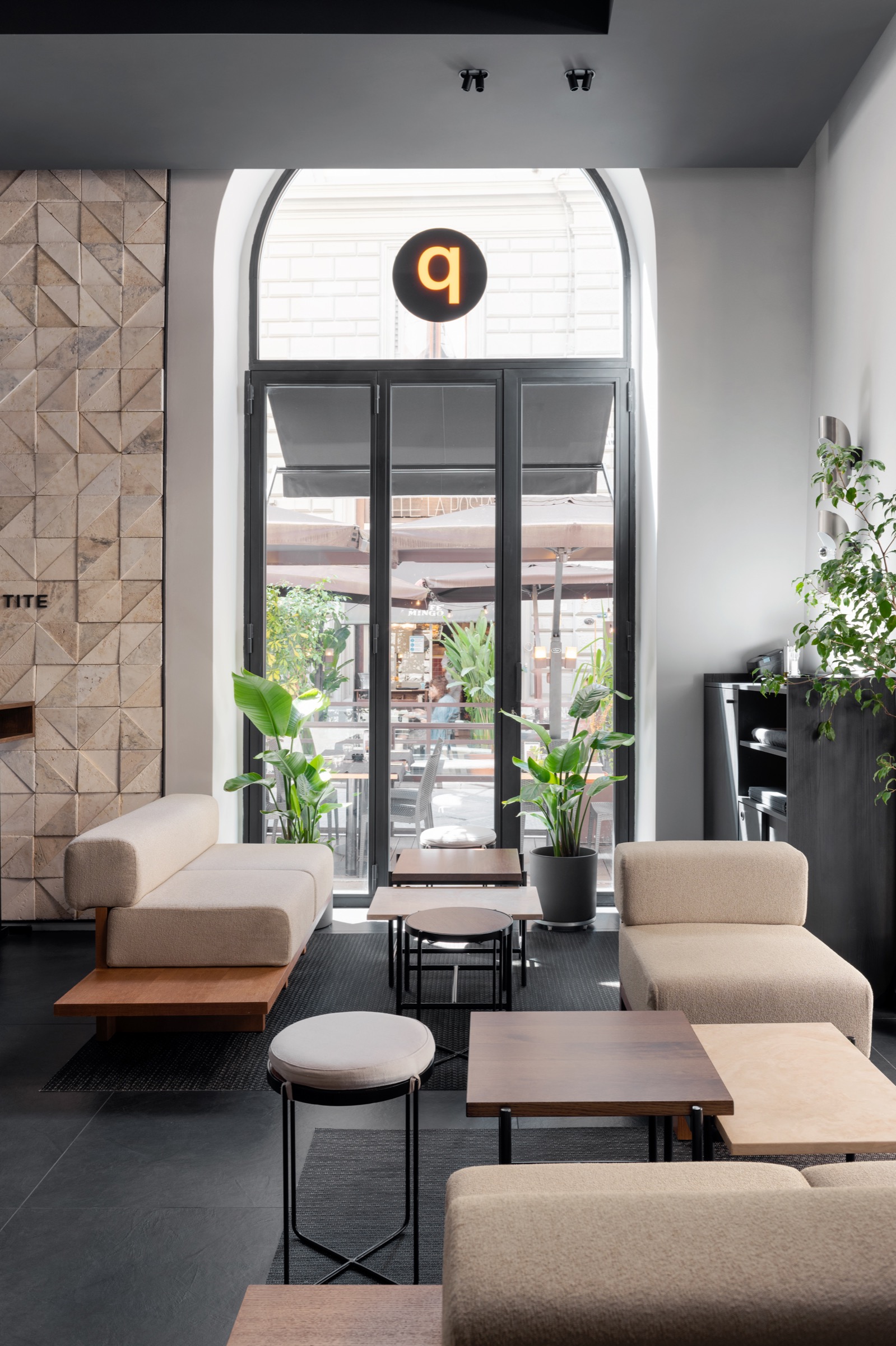 La Petite, Cocktail Restaurant, Interior Design, Deferrari Modesti